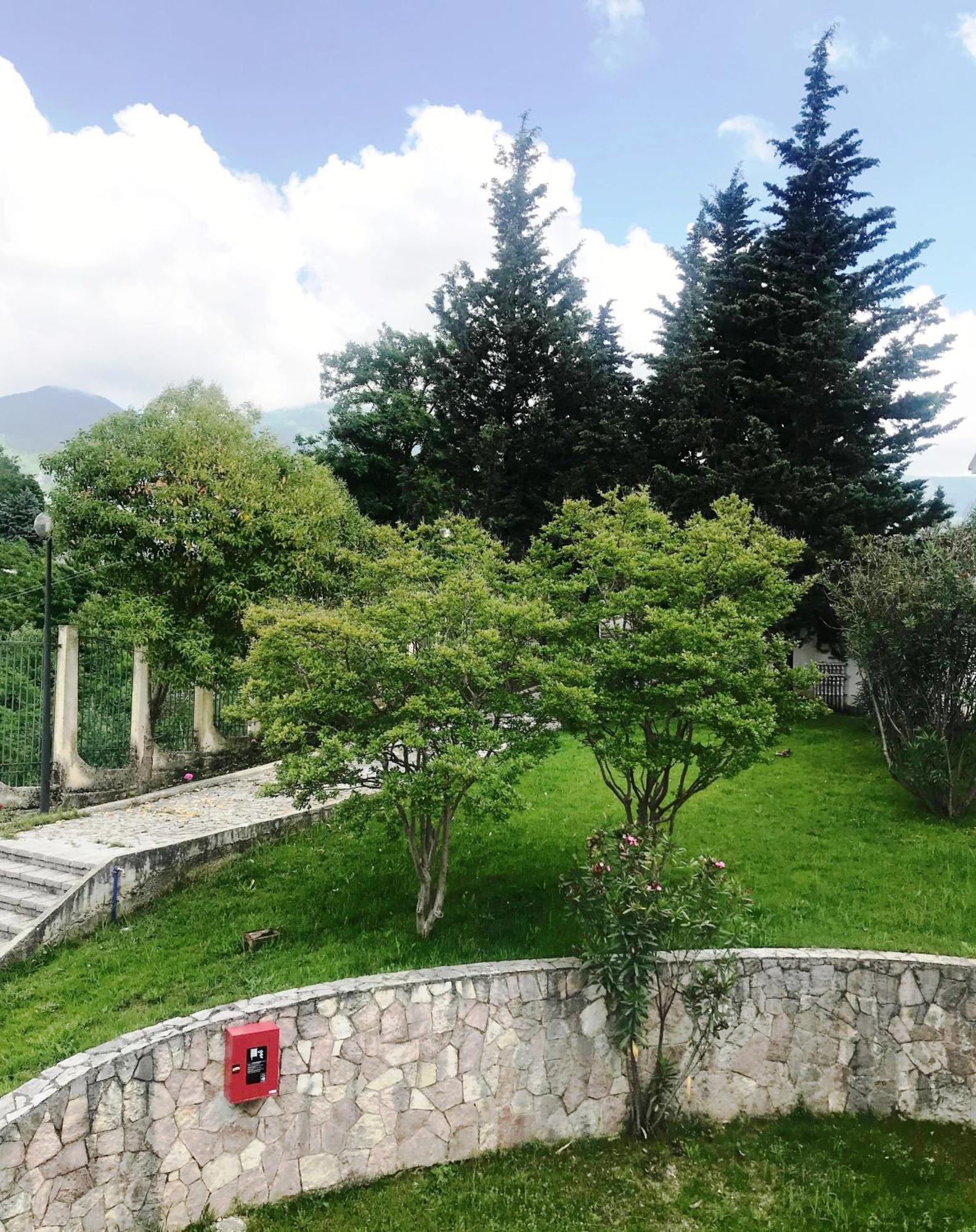 Chateau Linza Resort Tirana Esterno foto