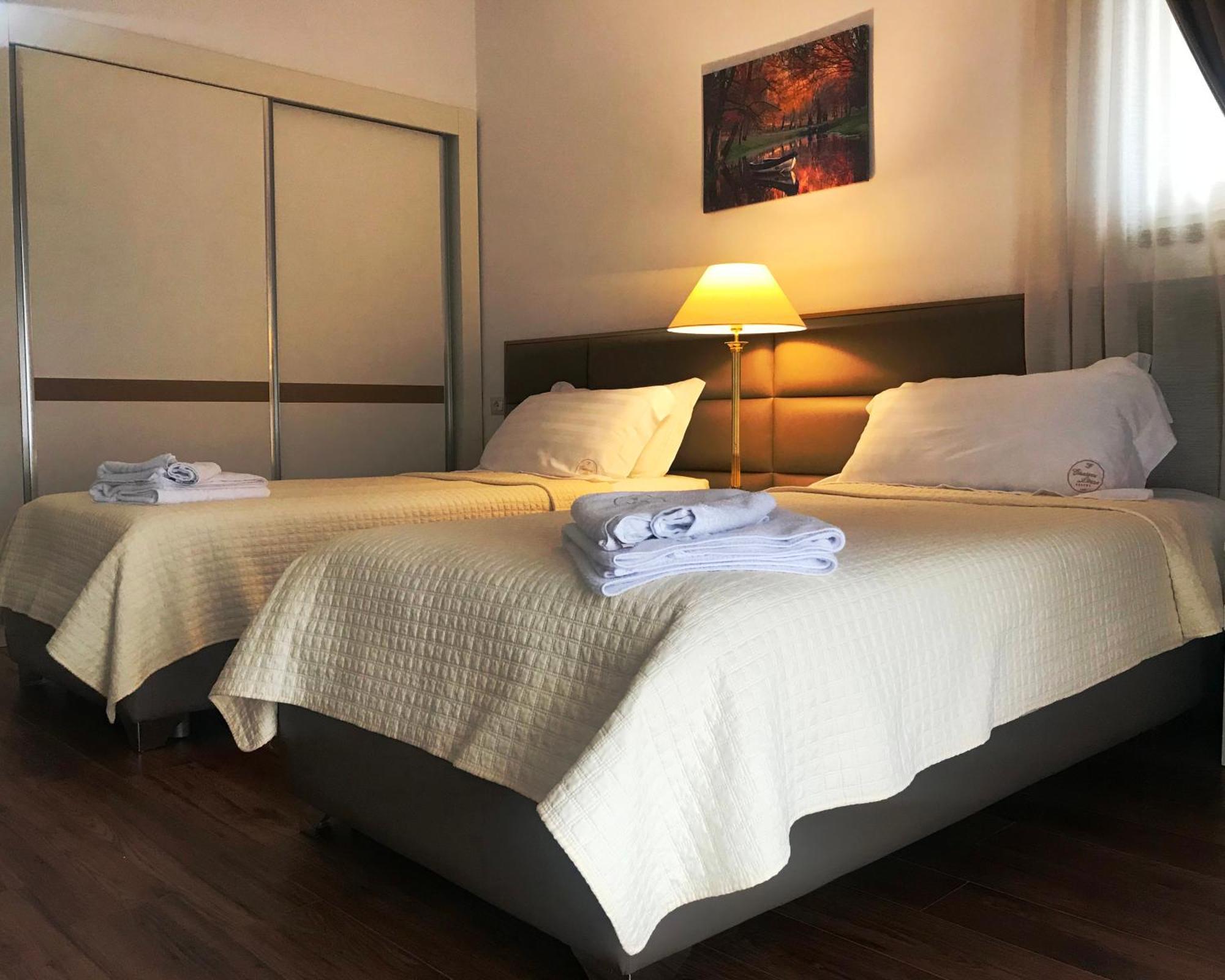 Chateau Linza Resort Tirana Esterno foto