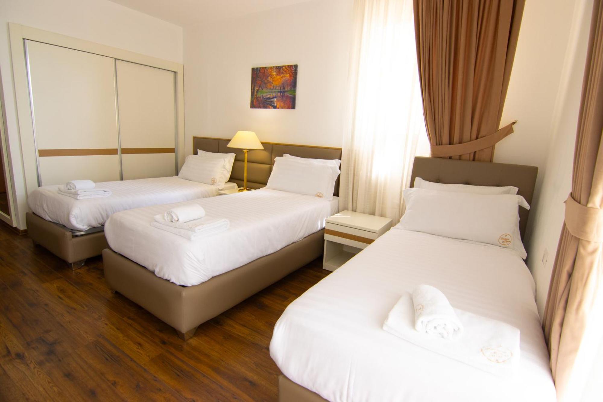 Chateau Linza Resort Tirana Esterno foto