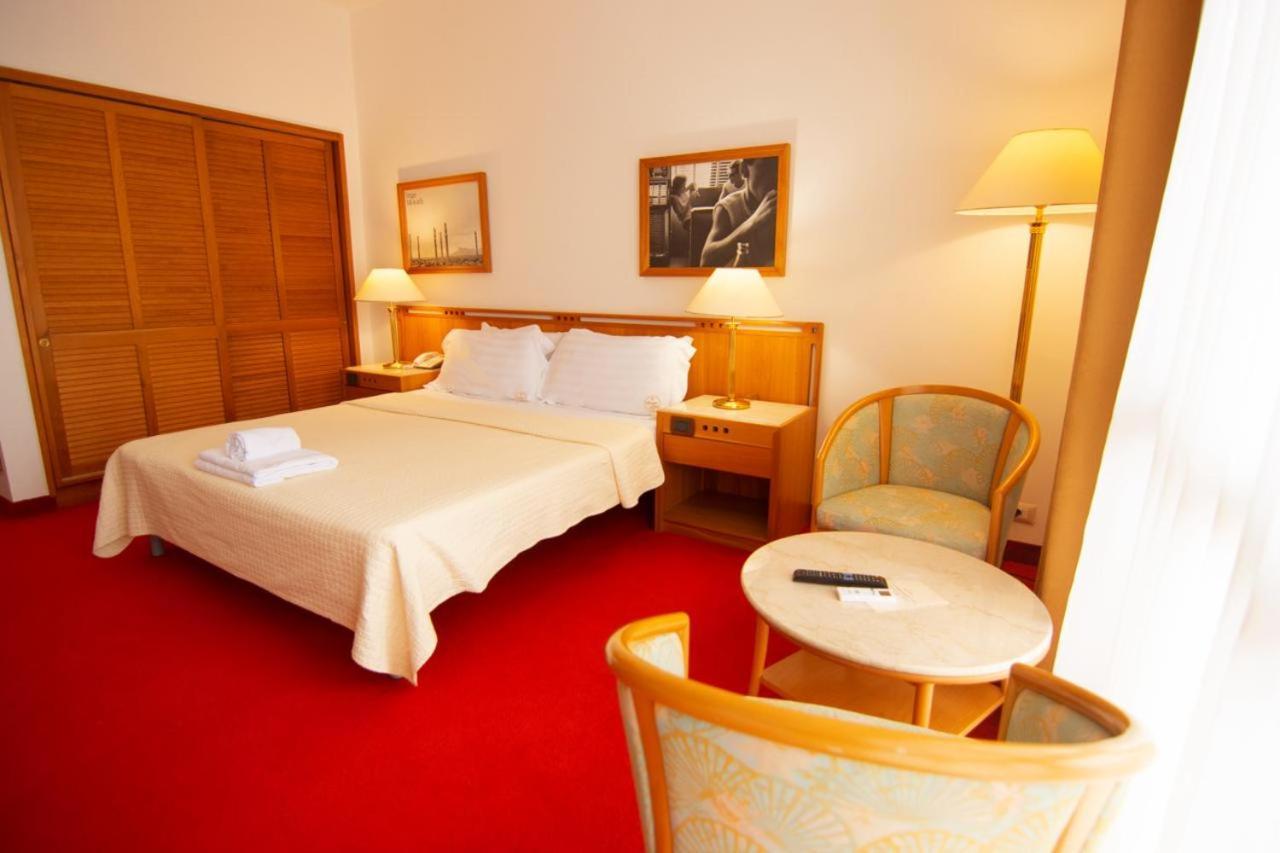 Chateau Linza Resort Tirana Esterno foto