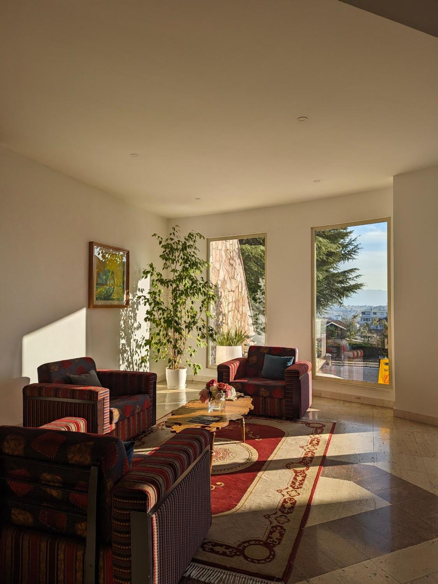 Chateau Linza Resort Tirana Esterno foto
